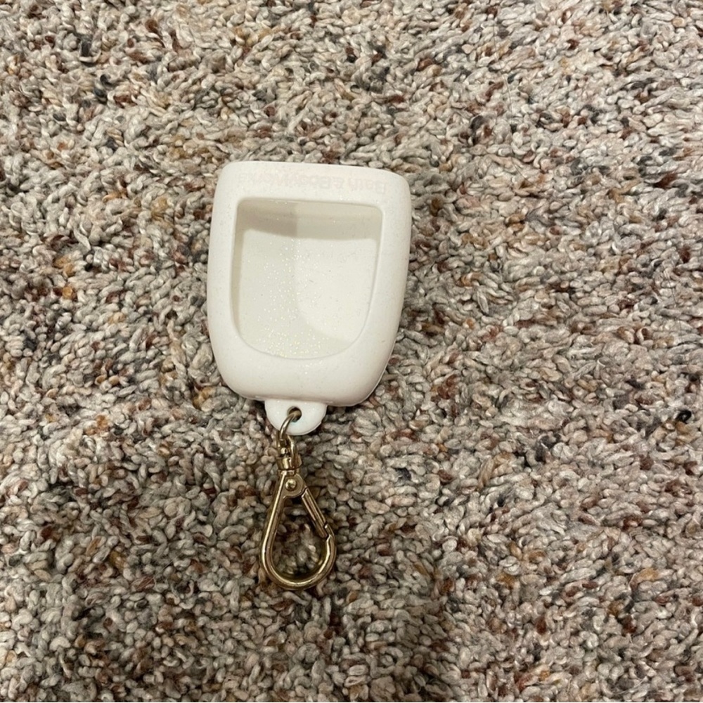 Bath and Bodyworks sanitizer keychain